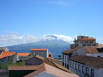 View from the expedition base towards Pico island