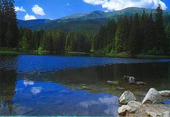 Mountain lake